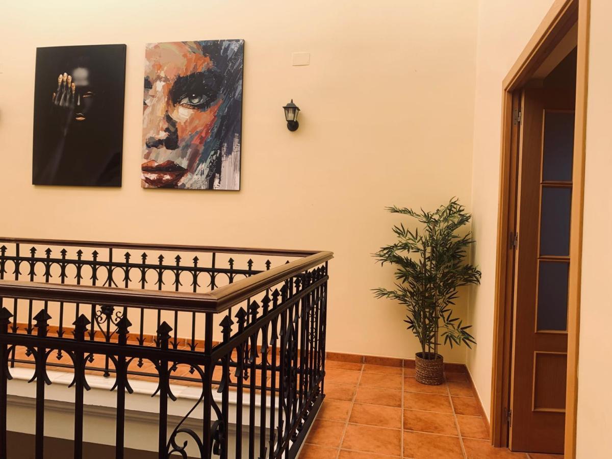 Convento Hermana Esther Alosno ภายนอก รูปภาพ